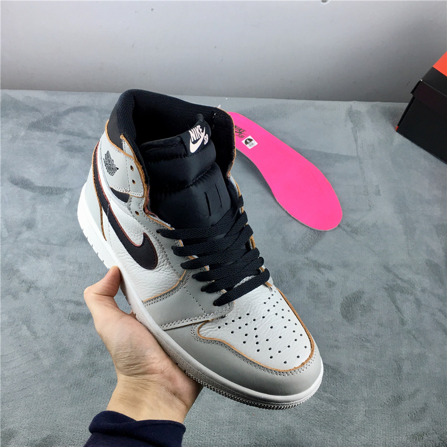Nike SB x Air Jordan 1 Retro High OG Light Bone Shoes - Click Image to Close